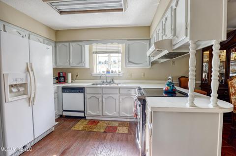 403 Suzanne Ave, Long Beach, MS 39560 photo 11