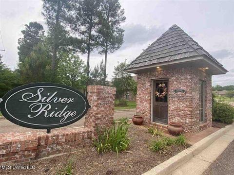 465 Silver Hl, Pearl, MS 39208 photo 1