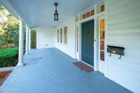 1692 Laurel St, Jackson, MS 39202 photo 4