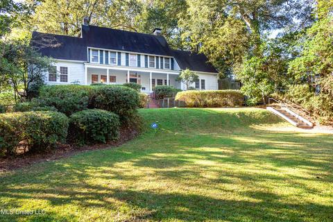 1692 Laurel St, Jackson, MS 39202 photo 2
