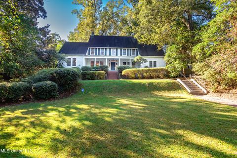 1692 Laurel St, Jackson, MS 39202 photo 1