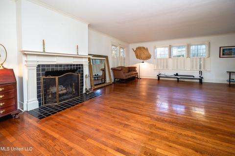 1692 Laurel St, Jackson, MS 39202 photo 6