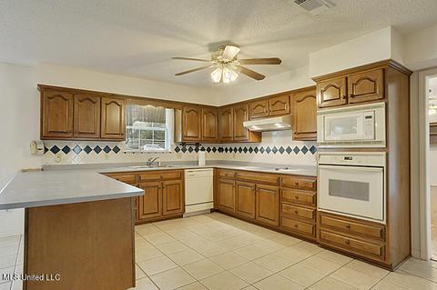 301 Old Highway 49, Mchenry, MS 39561 photo 3