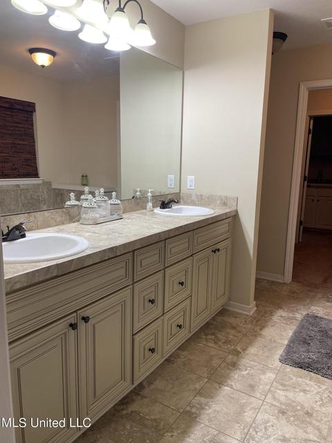 518 Brighton Trl, Florence, MS 39073 photo 13