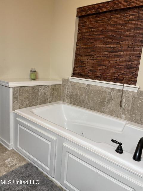 518 Brighton Trl, Florence, MS 39073 photo 12