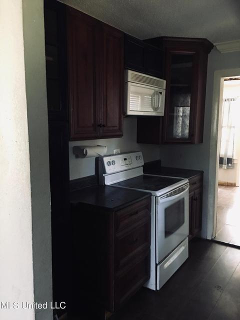 205 E Old Pass Rd, Long Beach, MS 39560 photo 8