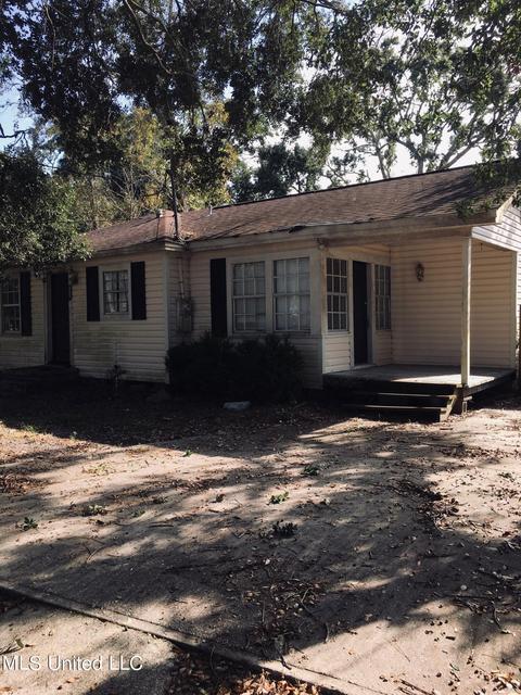 205 E Old Pass Rd, Long Beach, MS 39560 photo 1
