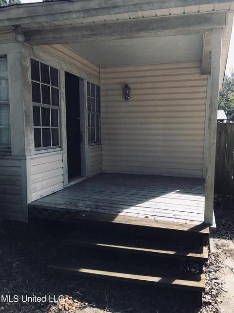 205 E Old Pass Rd, Long Beach, MS 39560 photo 6