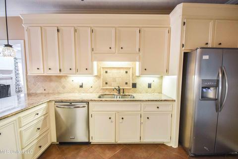 708 Hunter Hl, Brandon, MS 39047 photo 12