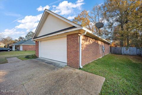 509 Greenhead Cir, Brandon, MS 39047 photo 2