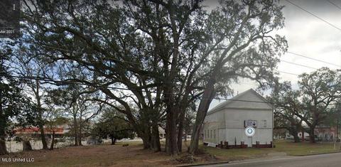 1205 E Pass Rd, Gulfport, MS 39501 photo 1