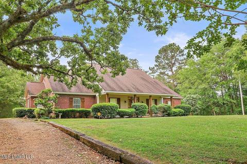 5929 Tank Rd, Terry, MS 39170 photo 1