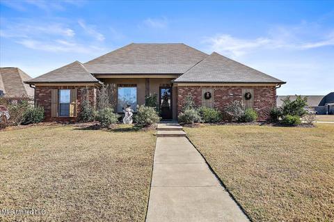 211 Falls Xing, Madison, MS 39110 photo 1
