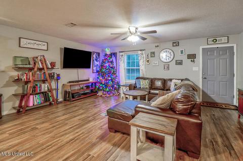 148 Easley Rd, Lucedale, MS 39452 photo 3