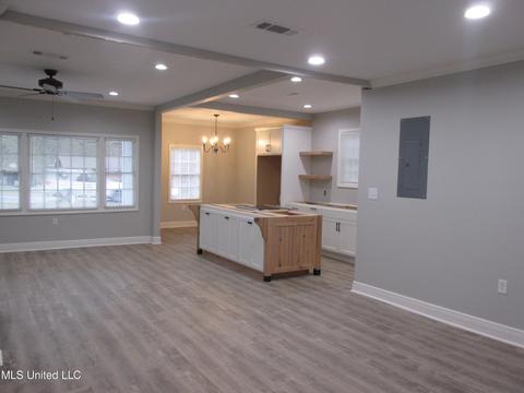 145 W Main St, Florence, MS 39073 photo 8