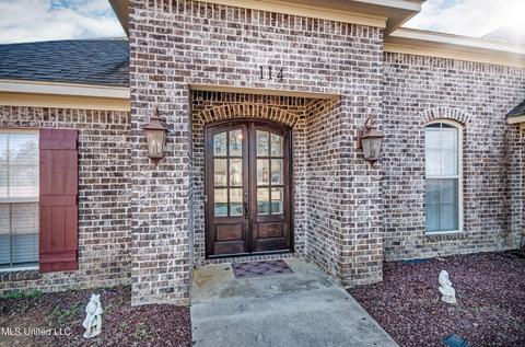 114 Bridgeton Circle Cir, Canton, MS 39046 photo 3