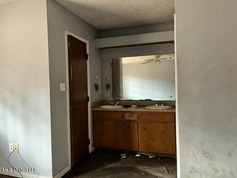 644 Briarcliff Cir, Jackson, MS 39212 photo 9