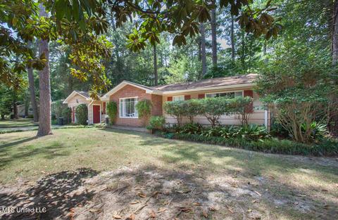 5461 Pine Lane Dr, Jackson, MS 39211 photo 2