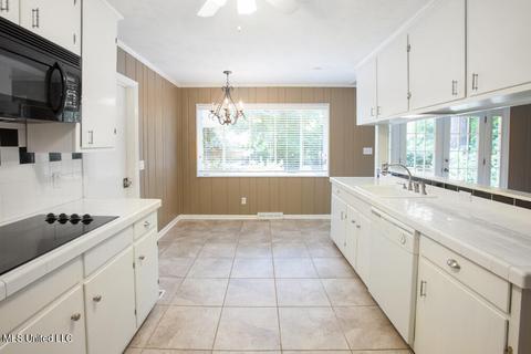 5461 Pine Lane Dr, Jackson, MS 39211 photo 15
