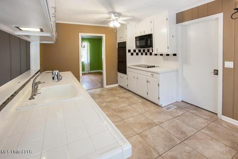 5461 Pine Lane Dr, Jackson, MS 39211 photo 11