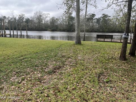9413 Riverlodge Dr, Moss Point, MS 39562 photo 4
