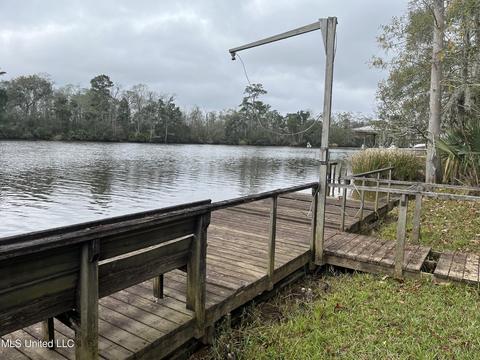 9413 Riverlodge Dr, Moss Point, MS 39562 photo 5
