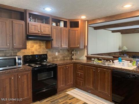 821 Marc Walling St, Brandon, MS 39042 photo 9