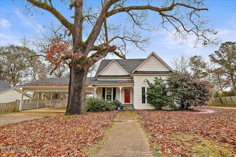 227 SW 2nd Ave, Magee, MS 39111 photo 2