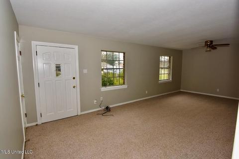 203 Saint Augustine Dr, Long Beach, MS 39560 photo 3