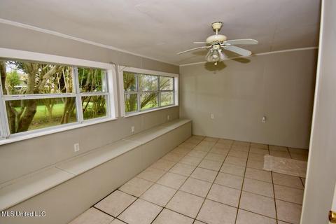 203 Saint Augustine Dr, Long Beach, MS 39560 photo 8