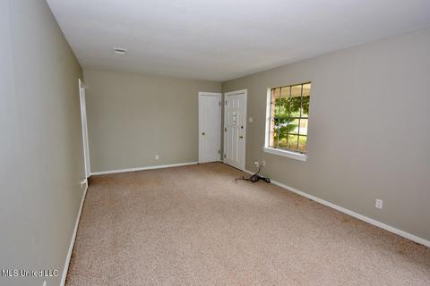 203 Saint Augustine Dr, Long Beach, MS 39560 photo 2