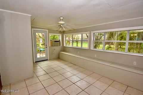 203 Saint Augustine Dr, Long Beach, MS 39560 photo 7