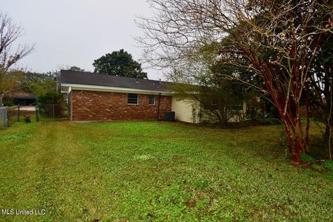 203 Saint Augustine Dr, Long Beach, MS 39560 photo 17
