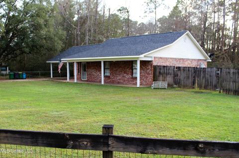 14613 Wolf Ridge Rd, Moss Point, MS 39562 photo 2