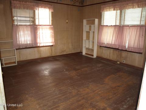 540 N Jackson St, Brookhaven, MS 39601 photo 4
