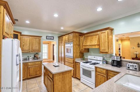 18512 Spring Briar Trl, Saucier, MS 39574 photo 10