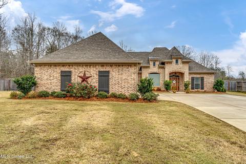 1102 Cherry Ln, Brandon, MS 39042 photo 1