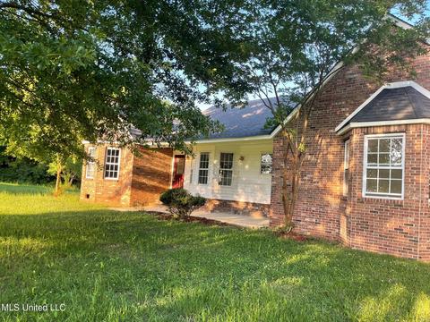 2027 Tallabogue Rd, Forest, MS 39074 photo 1