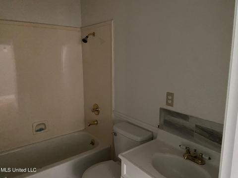 2027 Tallabogue Rd, Forest, MS 39074 photo 2