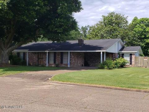 406 SE 8th Ave, Magee, MS 39111 photo 1