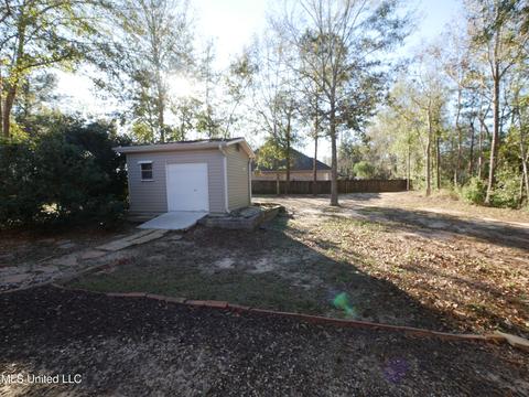 68207 E Diamondhead Dr, Diamondhead, MS 39525 photo 8