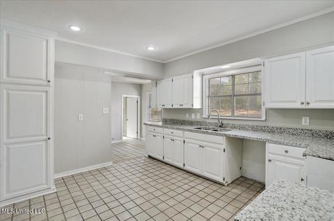 115 Highland Cir, Jackson, MS 39211 photo 11