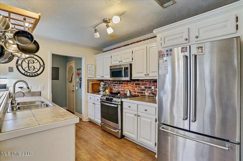 402 Hemlock Dr, Flowood, MS 39232 photo 9
