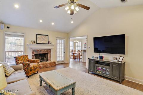 402 Hemlock Dr, Flowood, MS 39232 photo 5
