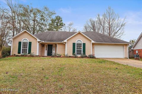 402 Hemlock Dr, Flowood, MS 39232 photo 1