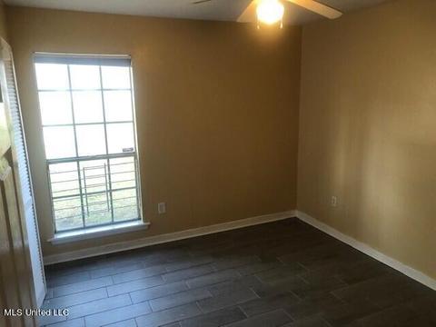341 Foxboro Dr, Jackson, MS 39211 photo 7