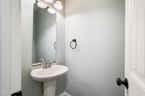 4704 Alexander Rd, Olive Branch, MS 38654 photo 10