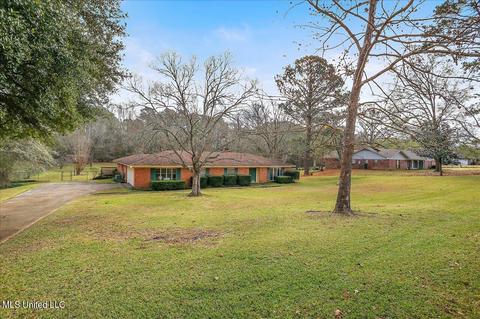 132 Duran Ville St, Jackson, MS 39212 photo 3
