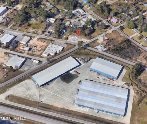 6537 Shortcut Rd, Moss Point, MS 39563 photo 2