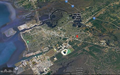 6537 Shortcut Rd, Moss Point, MS 39563